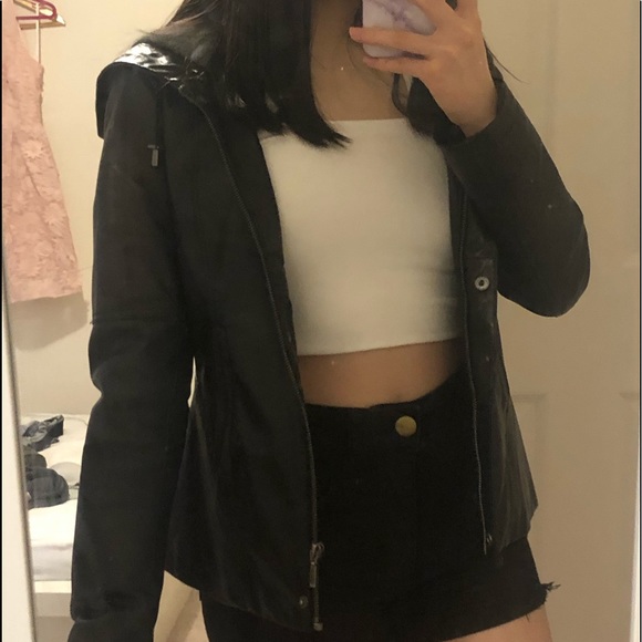 Danier Leather Jacket - Picture 3 of 6